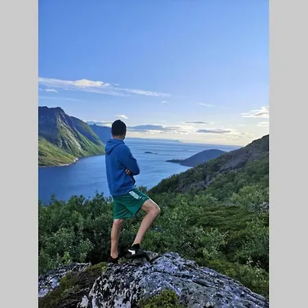 Waterfront Senja 3 *